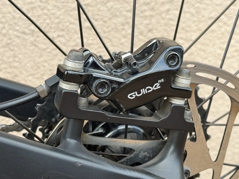 Specialized LEVO Turbo, celopéro, SRAM, černé, velikost M