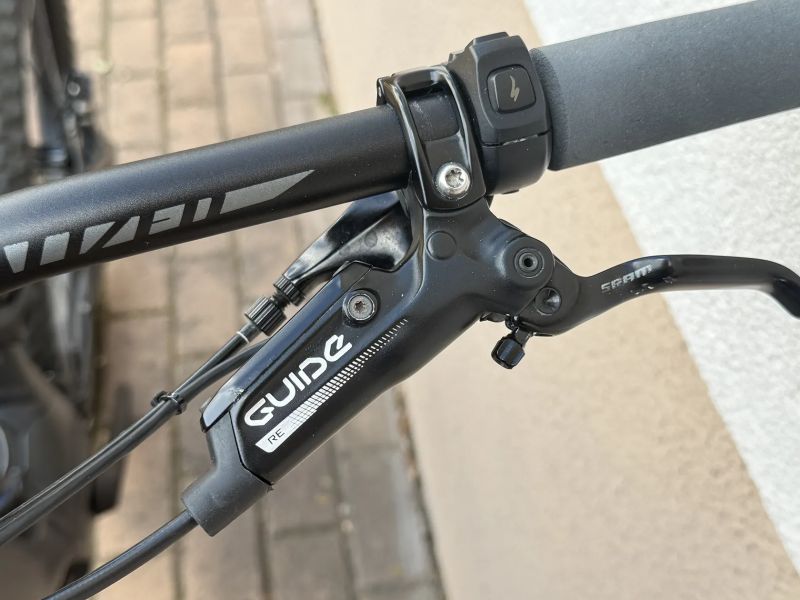 Specialized LEVO Turbo, celopéro, SRAM, černé, velikost M