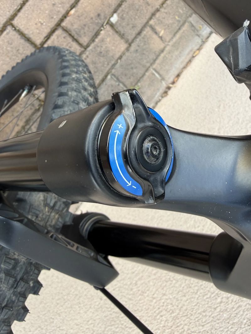 Specialized LEVO Turbo, celopéro, SRAM, černé, velikost M