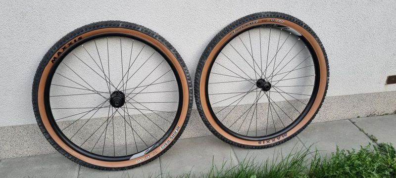 Zapletená kola z KTM Myroon