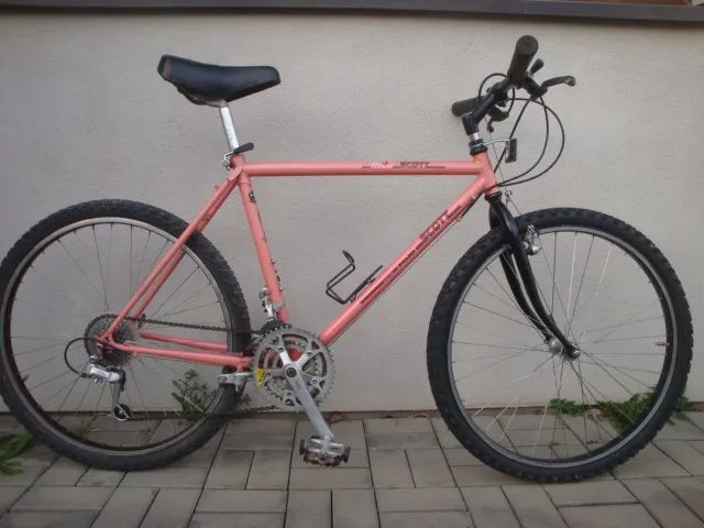 Skoro 40let staré horské kolo Scott Boulder