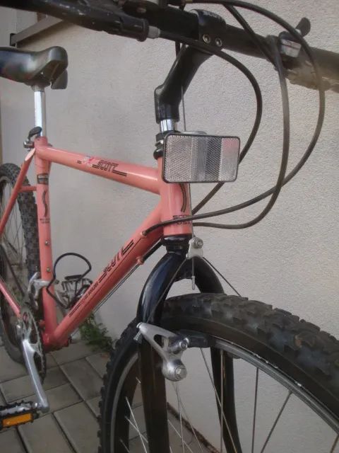 Skoro 40let staré horské kolo Scott Boulder