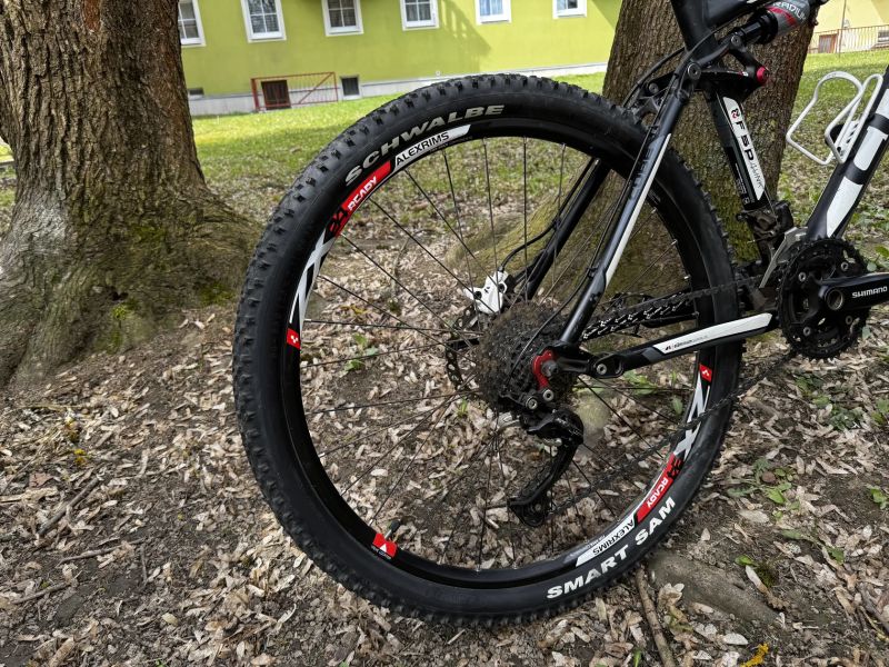 Horské kolo Cube XMS 2012