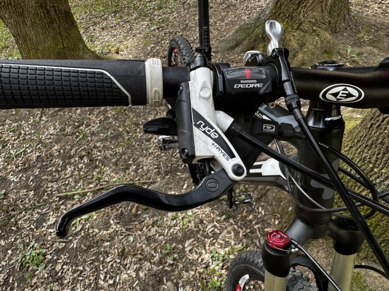 Horské kolo Cube XMS 2012