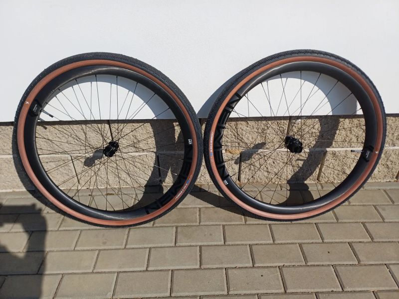 Newmen Advanced SL X.R.36 Carbon, ořech Shimano HG Nejetá !!!