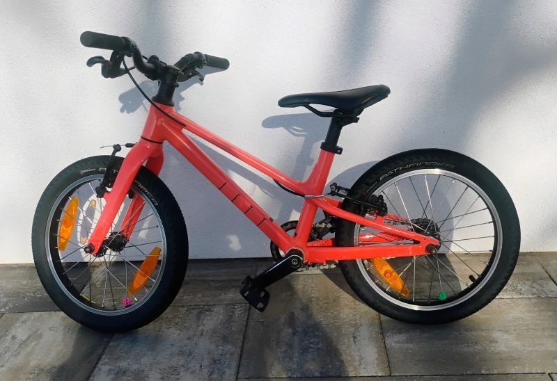 Kolo specialized Jett 2022, oranžové