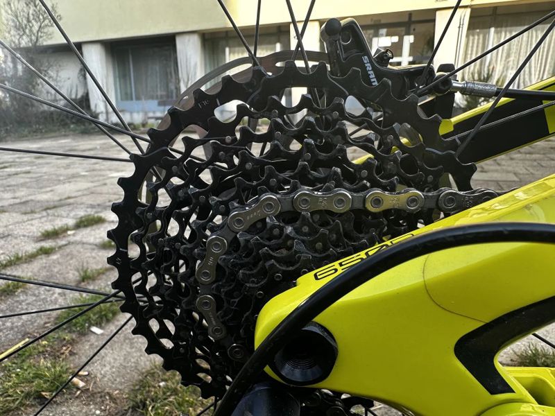 YT Industries Capra cf