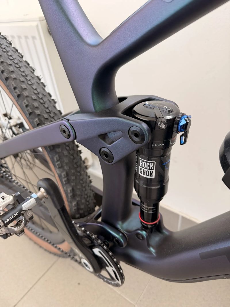 TREK Top Fuel 9.8 CUSTOM XX AXS T-Type Gen 3, Matte Emerald Iris, model 2024 velikost L