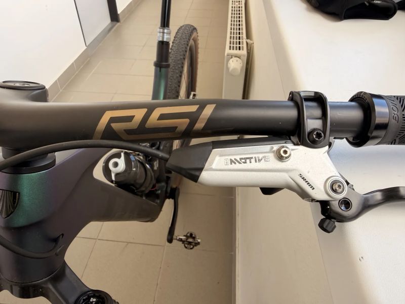 TREK Top Fuel 9.8 CUSTOM XX AXS T-Type Gen 3, Matte Emerald Iris, model 2024 velikost L