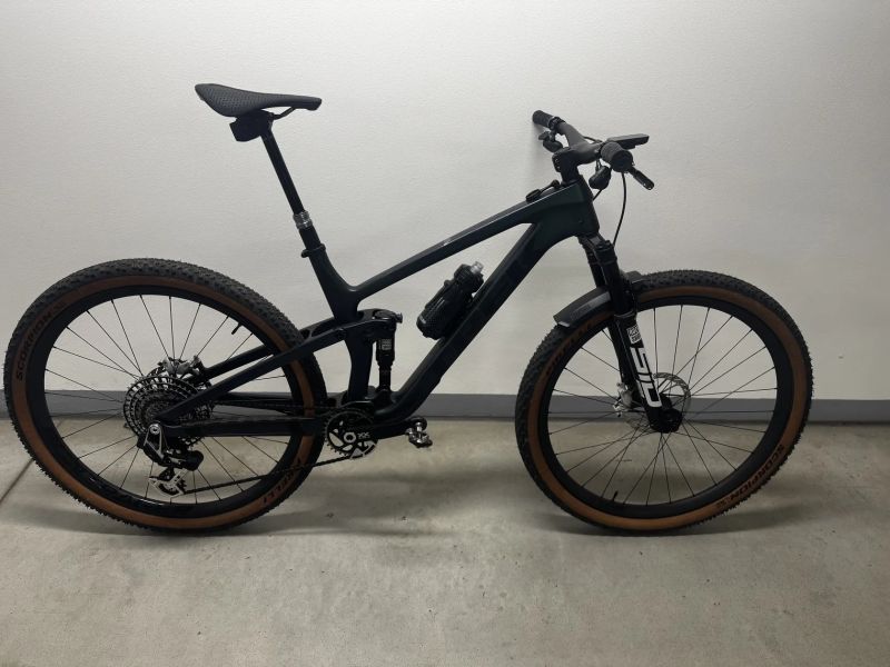 TREK Top Fuel 9.8 CUSTOM XX AXS T-Type Gen 3, Matte Emerald Iris, model 2024 velikost L