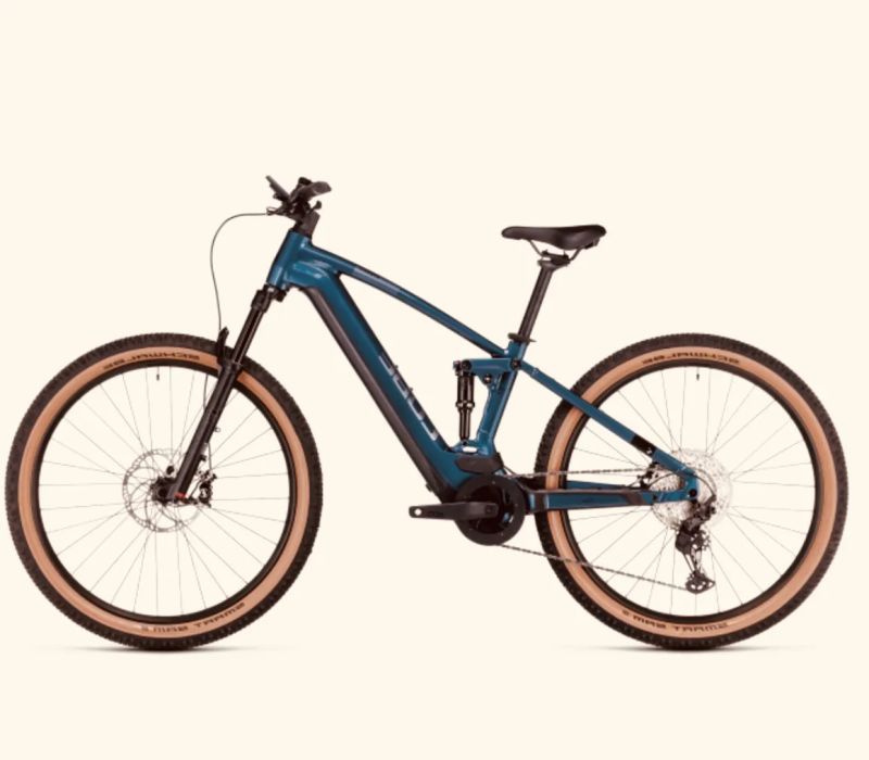 Cube Stereo hybrid 120 race 750