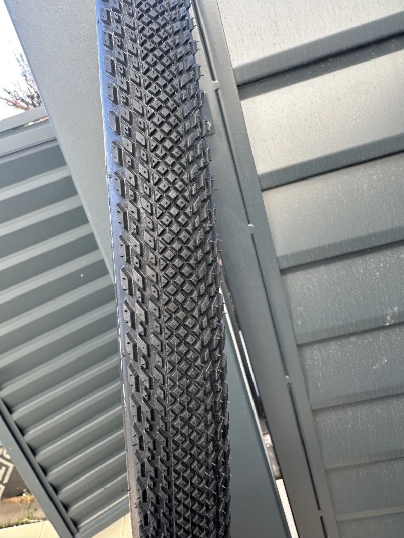 Gravel Tufo Thundero 700x36c NOVÉ