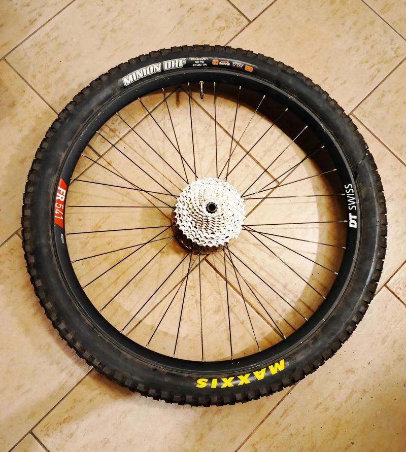 zadní kolo 29" s nábou 12x148