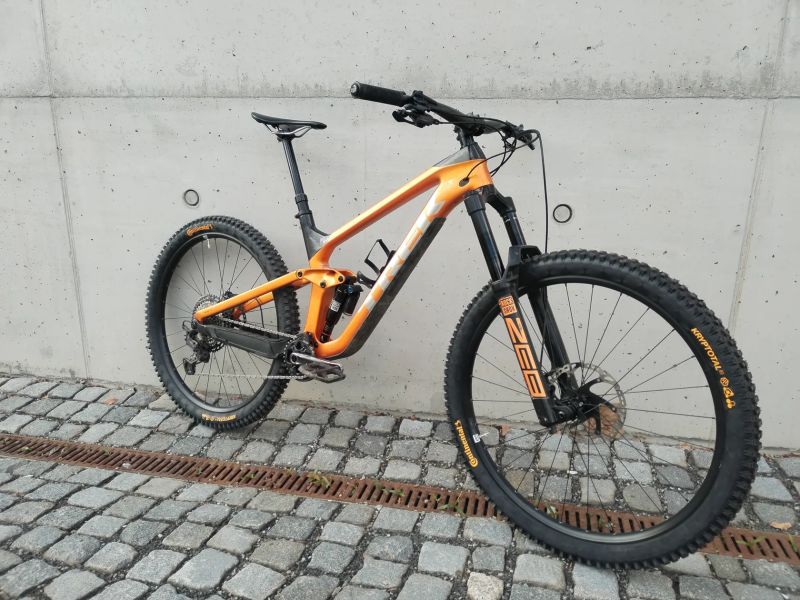 Trek Slash 9.8 XT // 29 // L