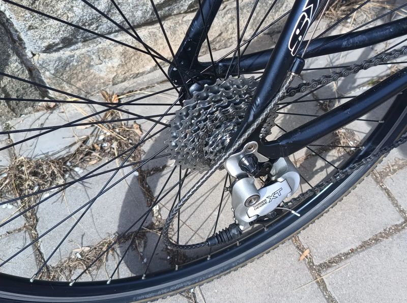 krosove kolo deore xt,23 palcu ram,185cm-200cm