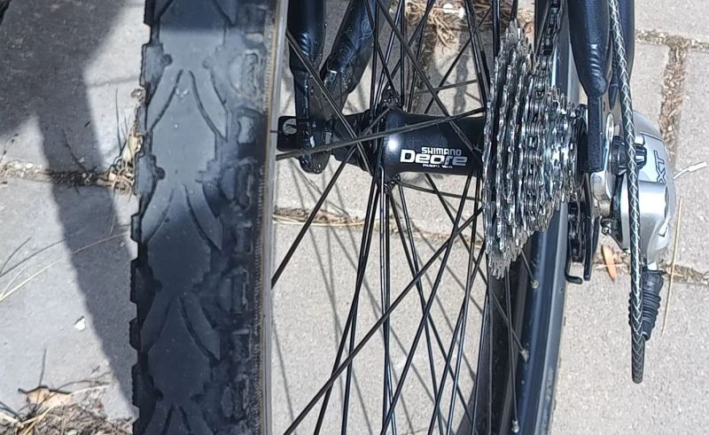 krosove kolo deore xt,23 palcu ram,185cm-200cm