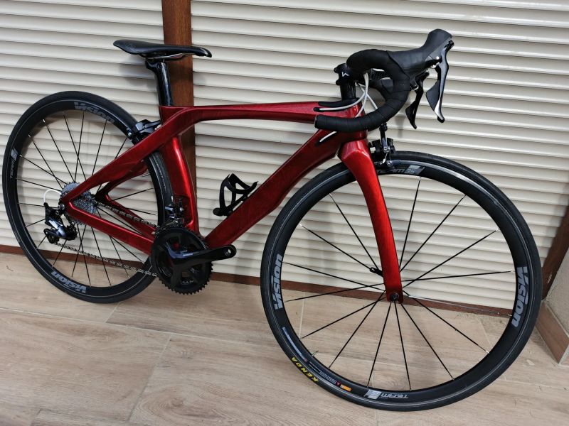 Karbonové silniční kolo 47cm