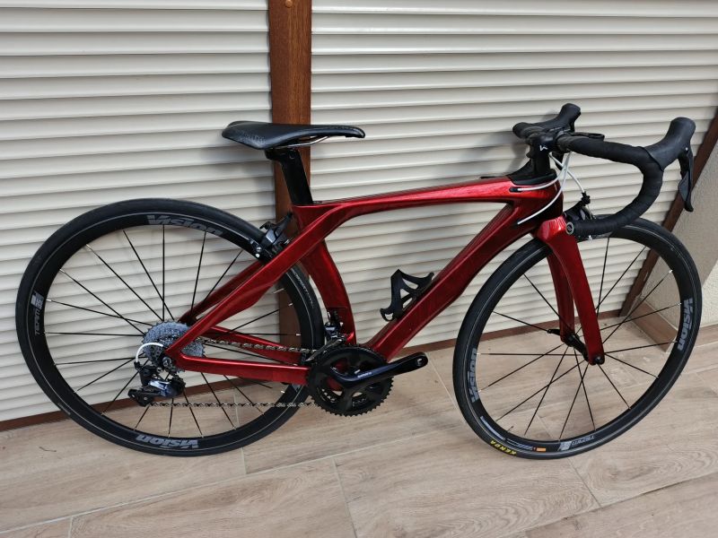 Karbonové silniční kolo 47cm