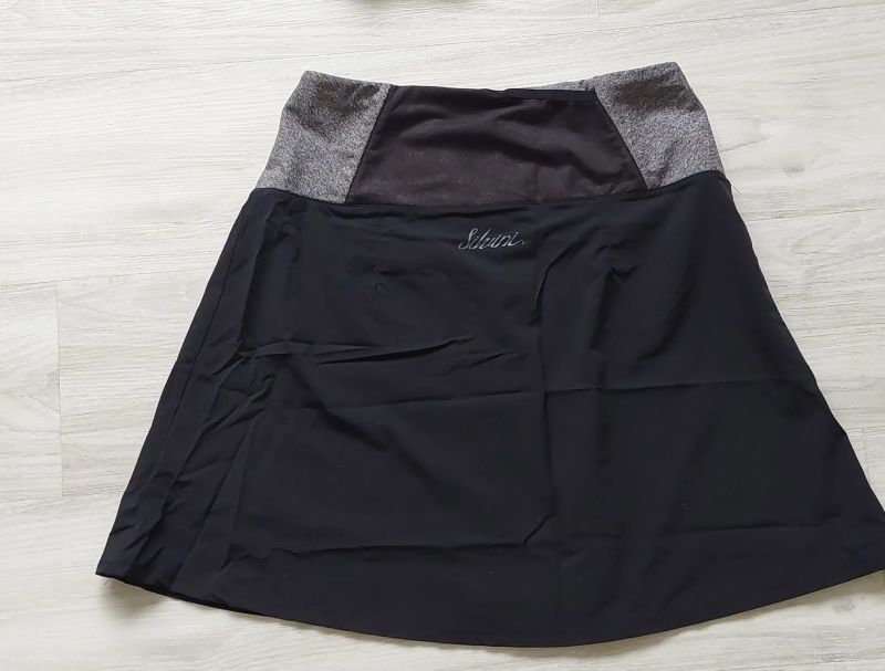 Prodám cyklistickou sukni včetně vnitřních kalhot s cyklovložkou