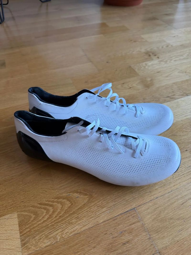 Silníční tretry Specialized, vel. 45,5