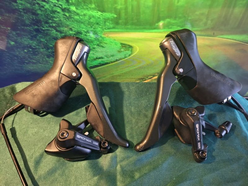 Řadící páky SHIMANO TIAGRA ST-4700 + třmeny PROMAX DSK-330R