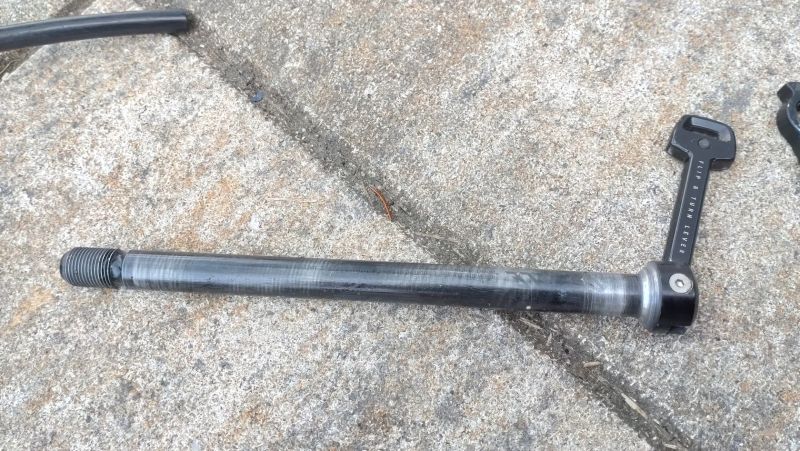 Canyon LUX M (170 - 180 cm)