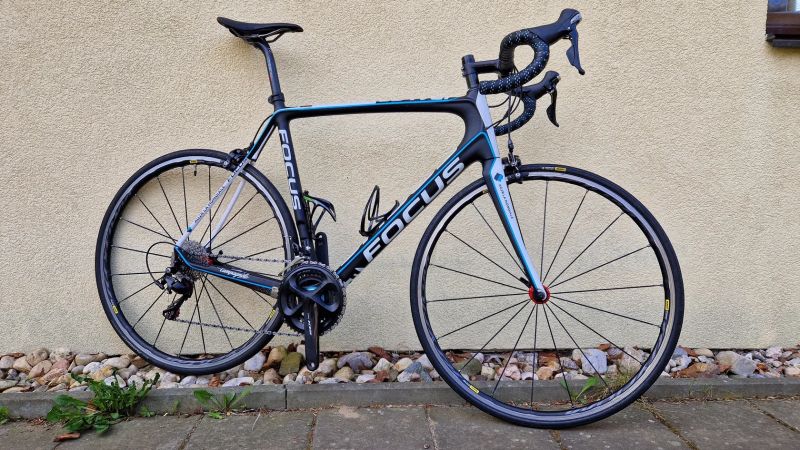 Focus Izalco Campagnolo Chorus
