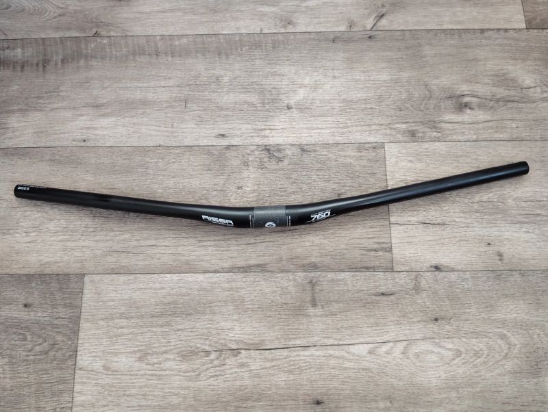 RISER SIMPLON-karbon