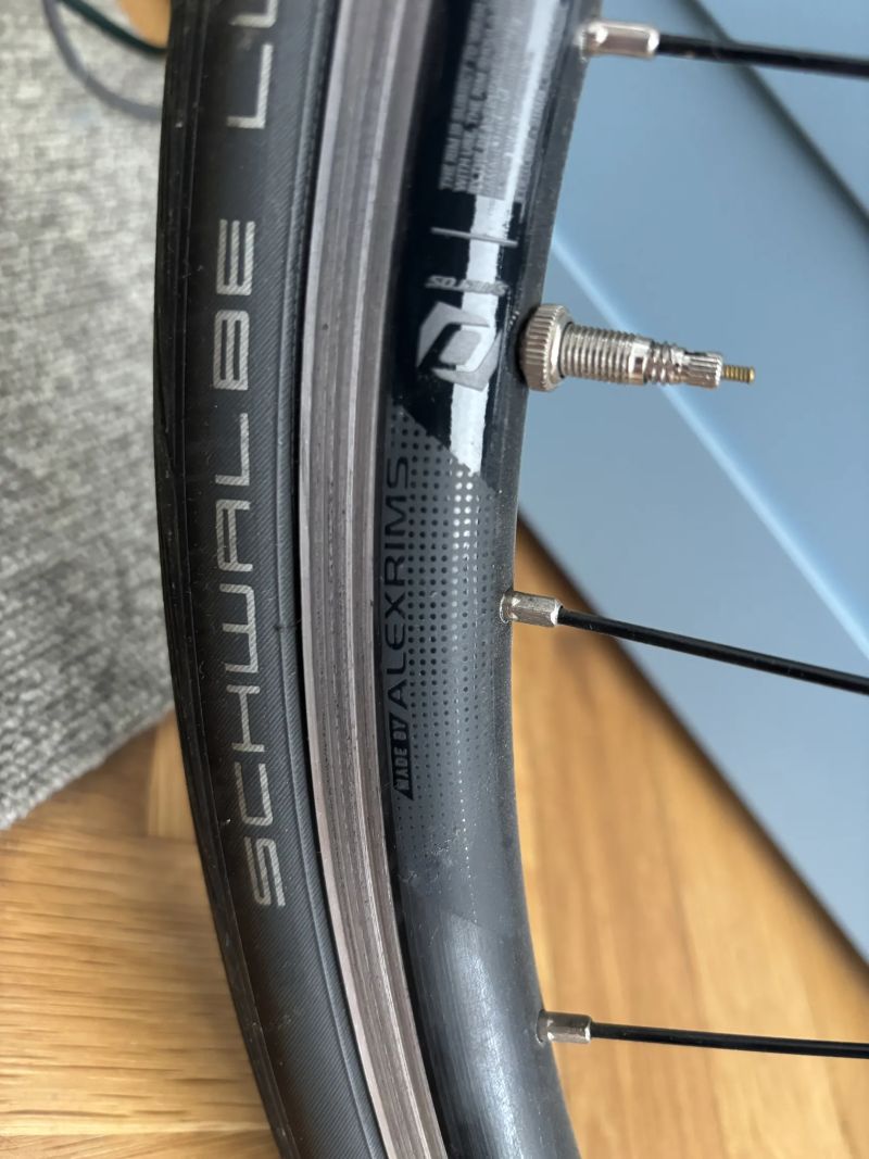 Zapletená kola Syncros pro ráfkové brzdy