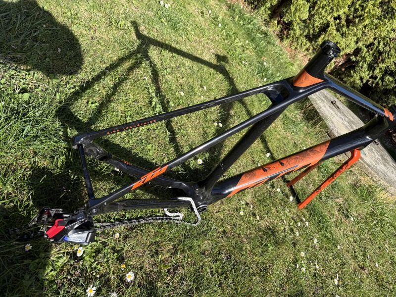 gravel rám KTM karbon XL - v super stavu