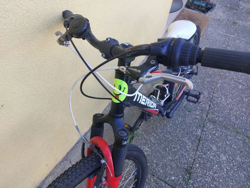 2 dětská kola: Kellys + Merida