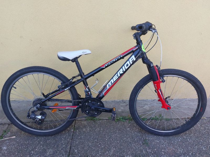 2 dětská kola: Kellys + Merida