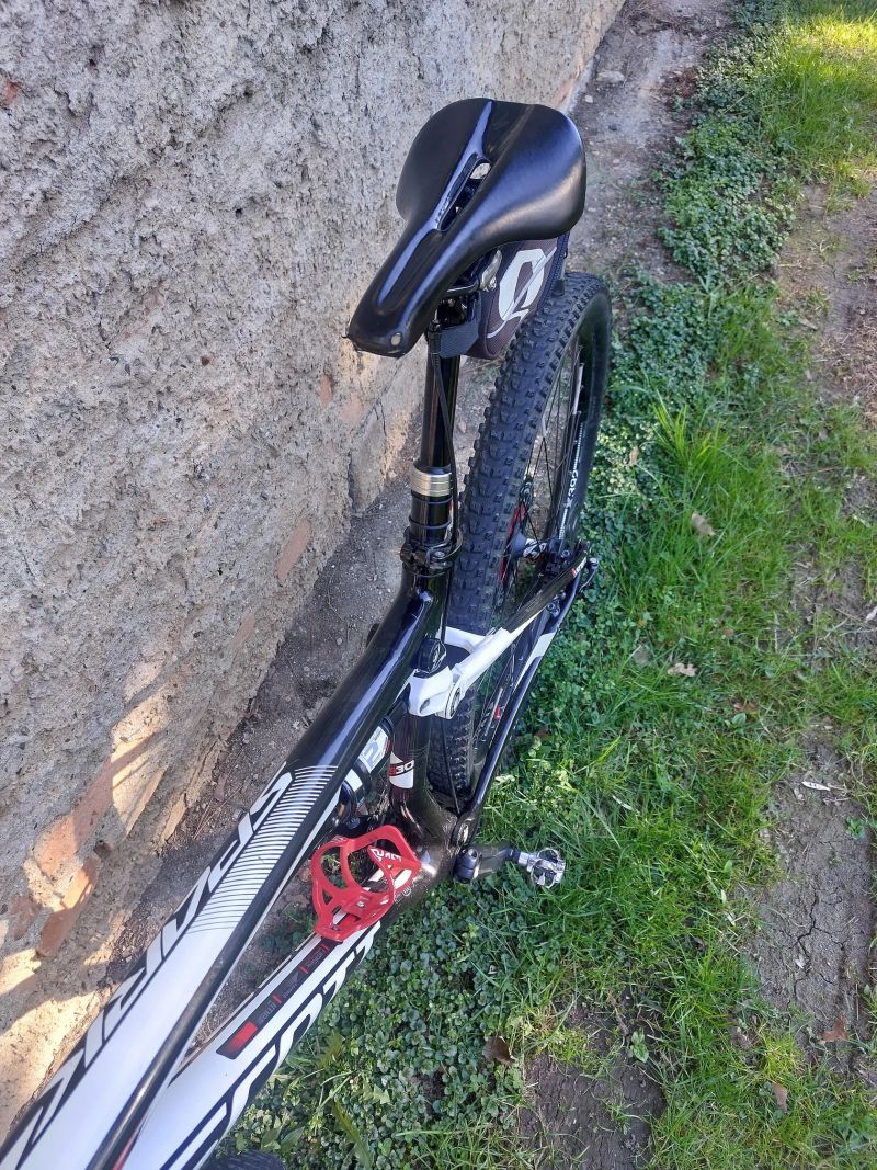 Celopéro XC, Scott Spark 930, karbon, 29", 1x12, vel. L, hmotnost 12kg