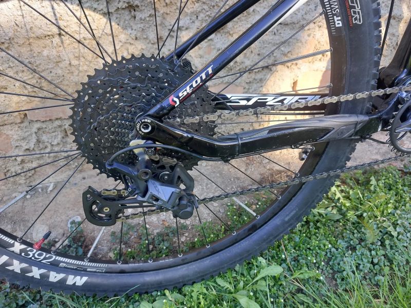 Celopéro XC, Scott Spark 930, karbon, 29", 1x12, vel. L, hmotnost 12kg