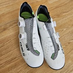 cyklistické MTB tretry Q36.5 Unique Adventure velikost 47 , 31cm bílá barva