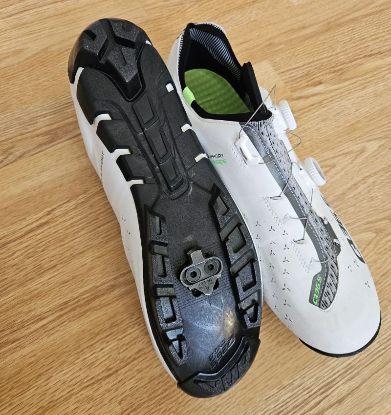 cyklistické MTB tretry Q36.5 Unique Adventure velikost 47 , 31cm bílá barva