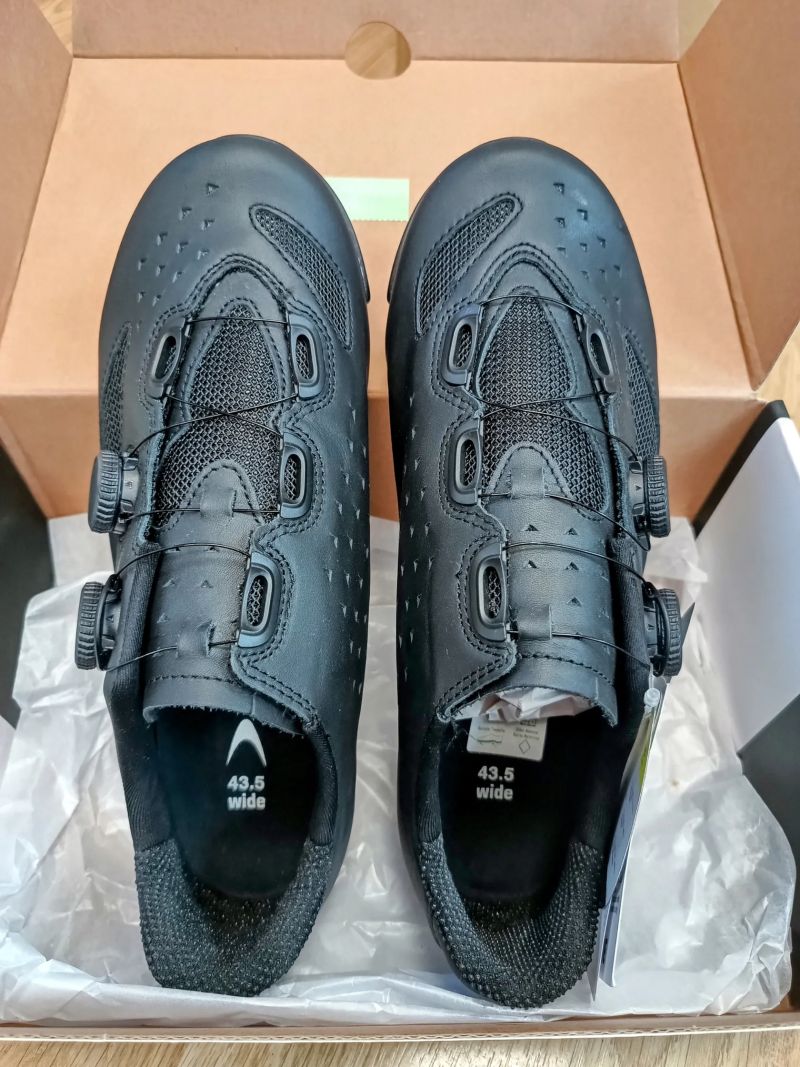 Lake CX238 43,5 WIDE, černá 