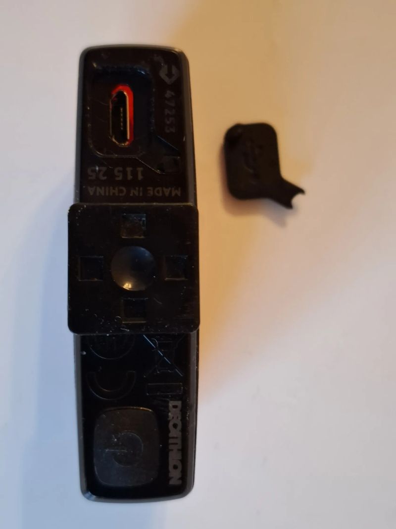 ELOPS / Decathlon ST920 USB přední + zadní světlo – velmi dobrý stav