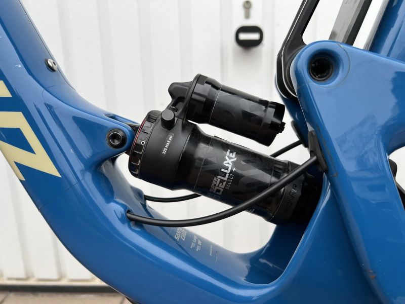 Santa Cruz HighTower V2 Carbon C, velikost L