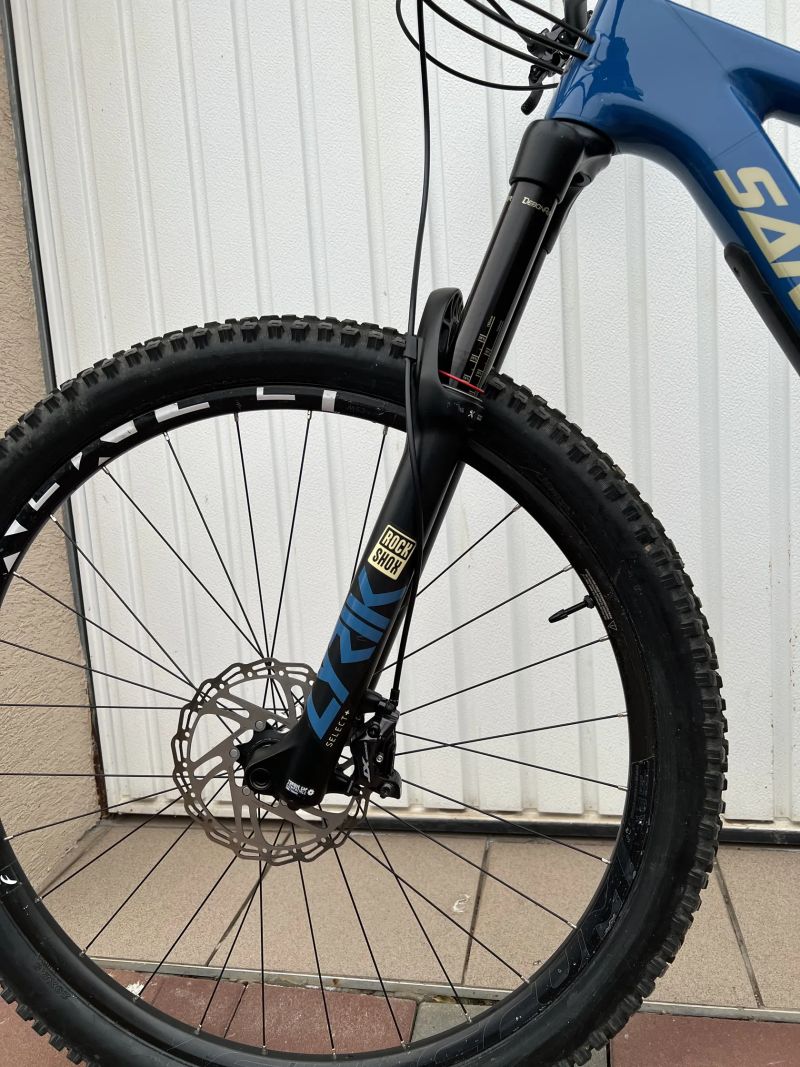 Santa Cruz HighTower V2 Carbon C, velikost L