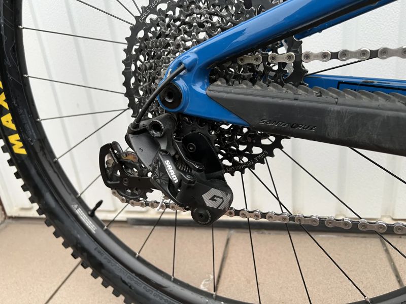 Santa Cruz HighTower V2 Carbon C, velikost L