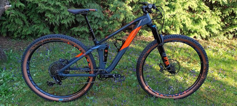 29" Cube Stereo HPC 120 - 1x12, karbon, velikost "S"