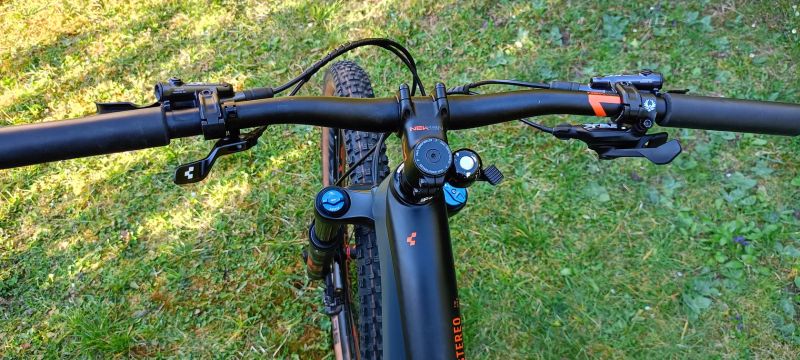 29" Cube Stereo HPC 120 - 1x12, karbon, velikost "S"