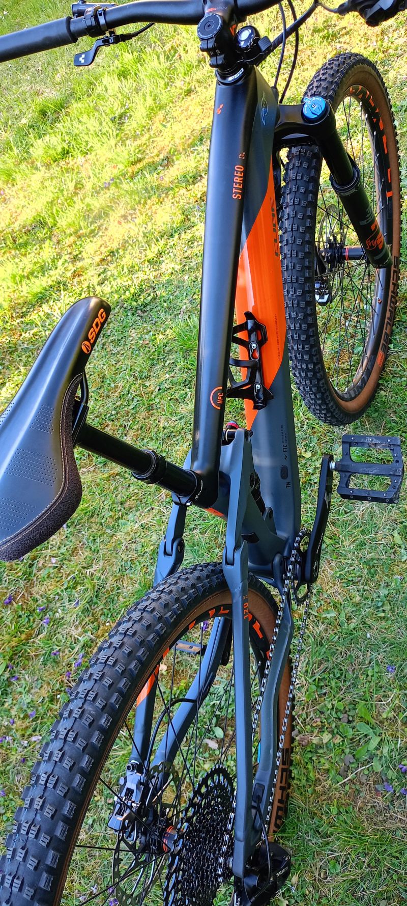 29" Cube Stereo HPC 120 - 1x12, karbon, velikost "S"