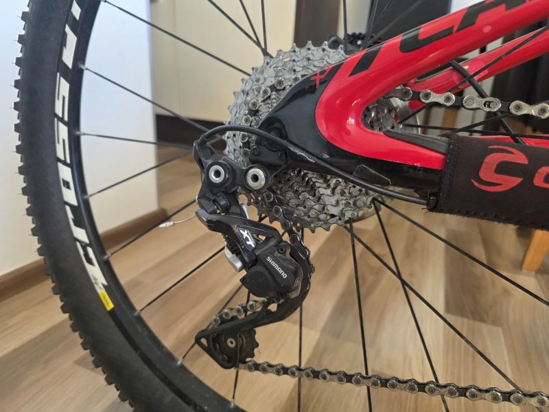 Cannondale trigger,celopero,full karbon