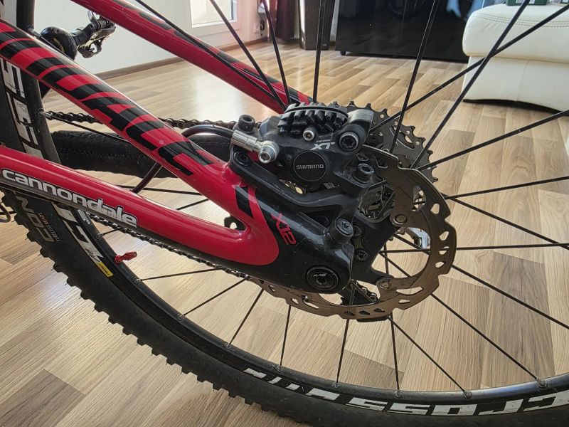 Cannondale trigger,celopero,full karbon