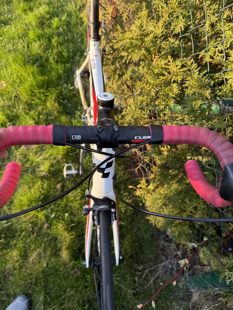 Cube Peloton 2013, vel. 53 / M, Shimano Sora 3x9, karbonová vidlice