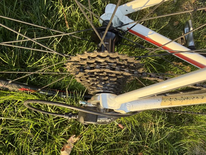 Cube Peloton 2013, vel. 53 / M, Shimano Sora 3x9, karbonová vidlice