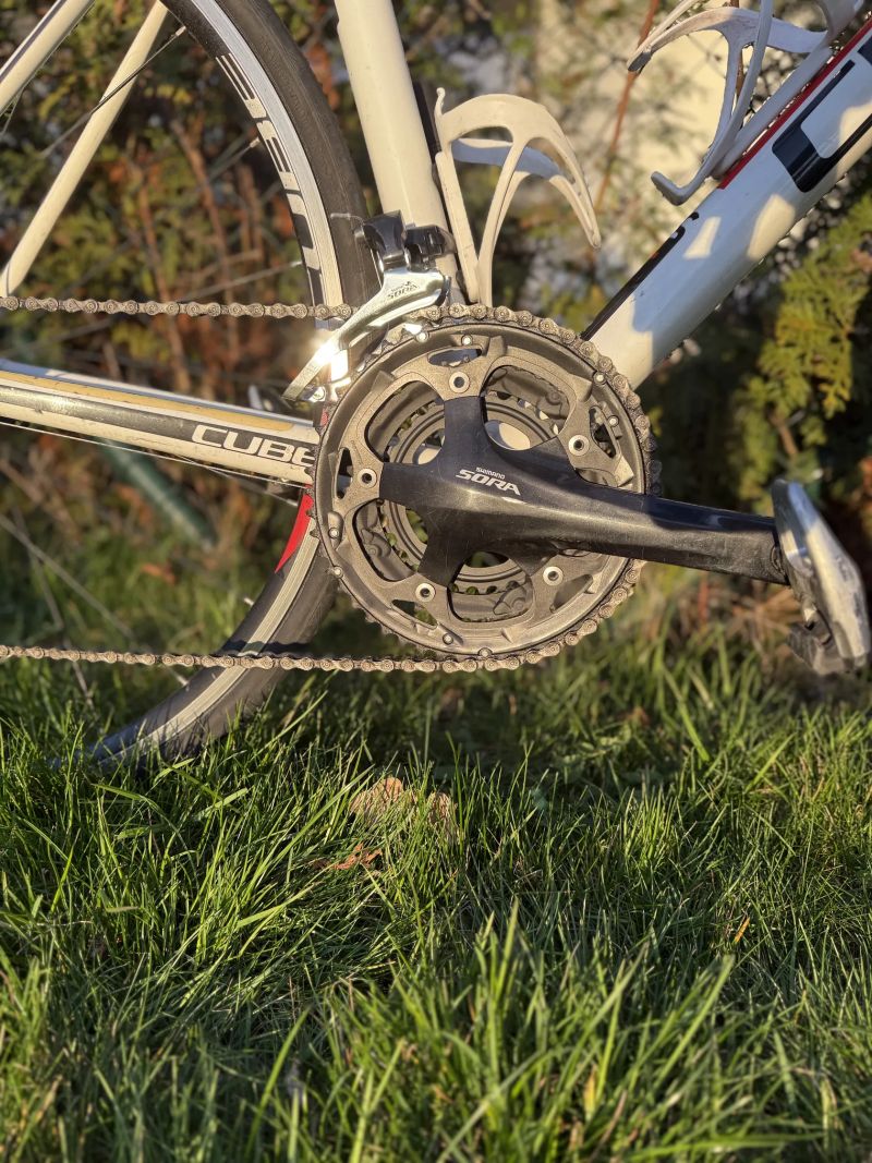 Cube Peloton 2013, vel. 53 / M, Shimano Sora 3x9, karbonová vidlice