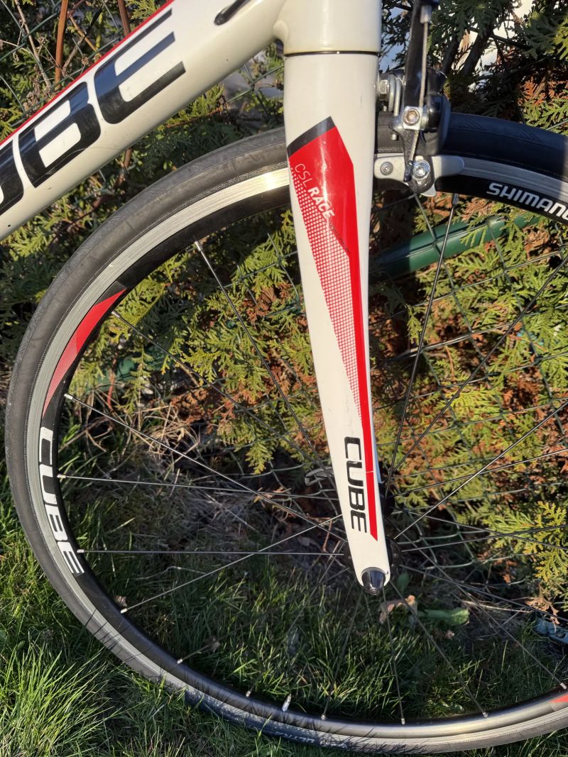 Cube Peloton 2013, vel. 53 / M, Shimano Sora 3x9, karbonová vidlice